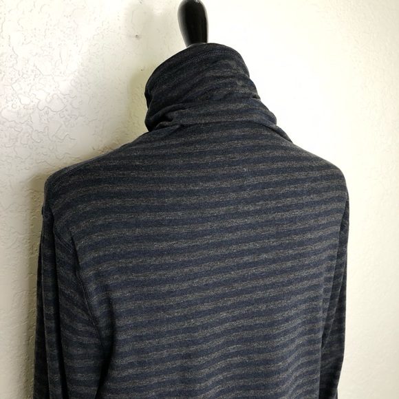 Cabi Odyssey gray navy stripe turtleneck knit tunic top size Extra Large XL 3225 - Picture 11 of 16